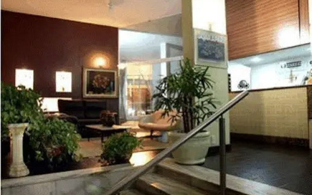 Nevada Thorium Hotel