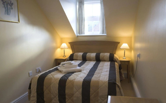 Stanshawe Court by House of Fisher