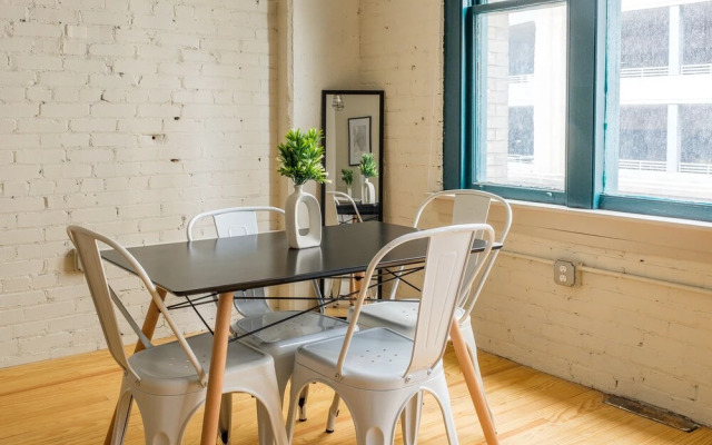 FRONTDESK 917 Locust St Apts Downtown St Louis