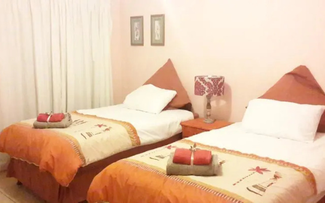 Oaks and Acorns Guest Lodge