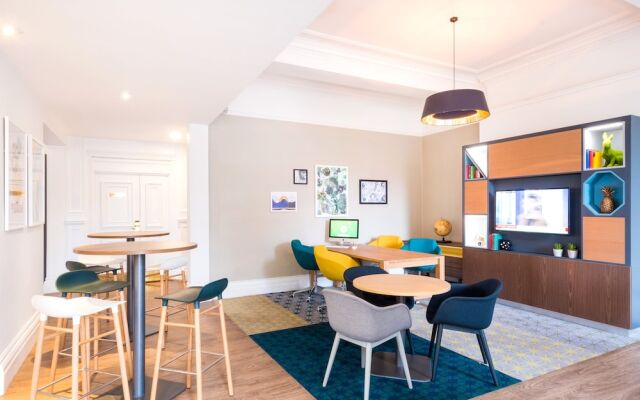 Holiday Inn Farnborough by IHG