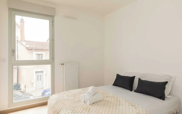 Charming Apartment 2br/4p - Near to Lyon