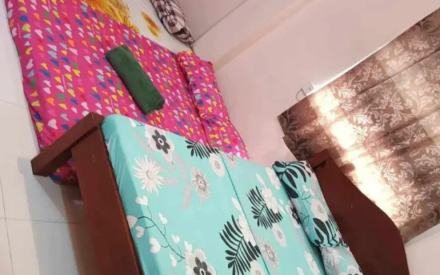 Room-aremen Transient, the no Hassle and