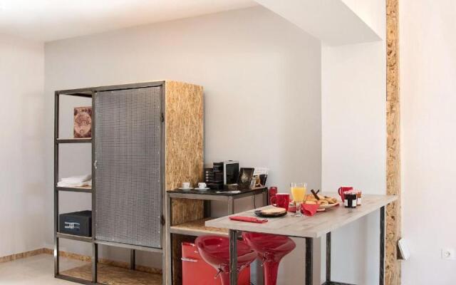 Piraeus Premium Suites