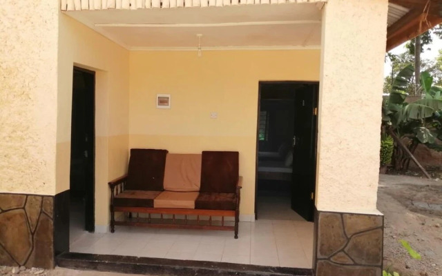 Diani Travelers Guest House