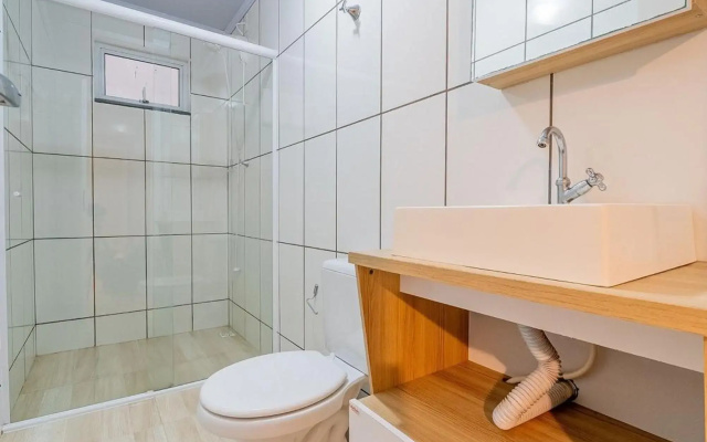 022 - Lindo Residencial com Piscina e Jacuzzi em Bombas