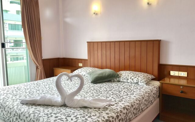 The Beach Cha Am Suite