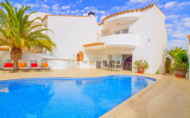 LEON Immo Luxusvilla Coral - 10190