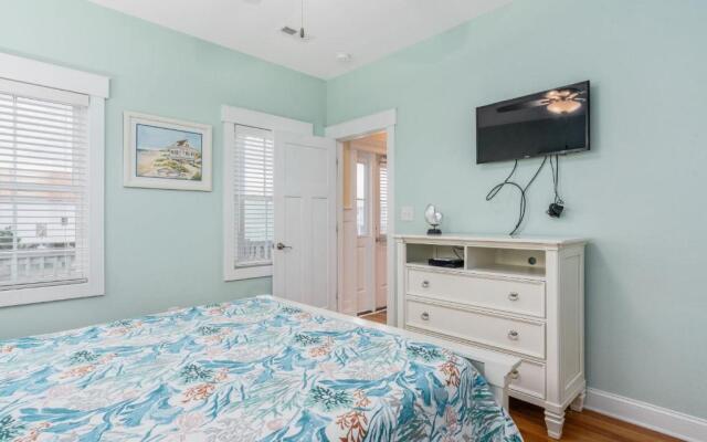 Alpha Breeze by Oak Island Accommodations