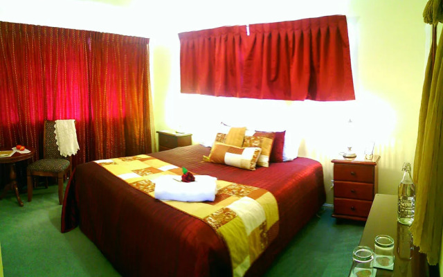 Grovely House Bed & Breakfast