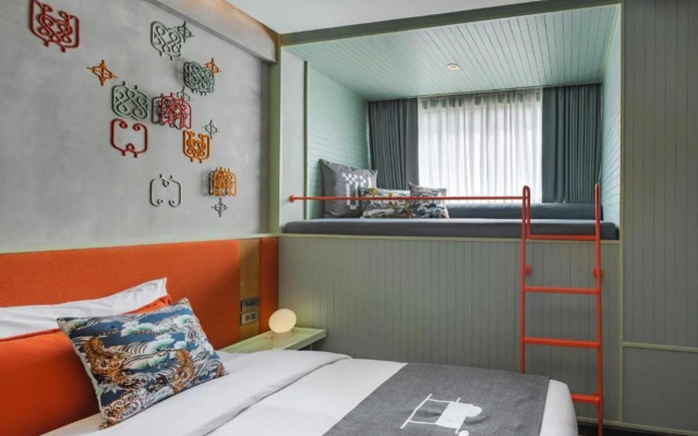 Samsen Street Hotel