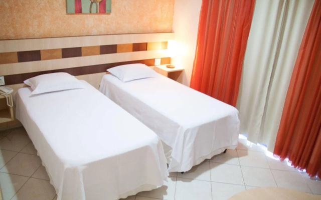 Hotel Lago Dourado