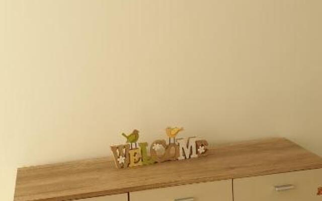 APARTMAN PALIT 4988b