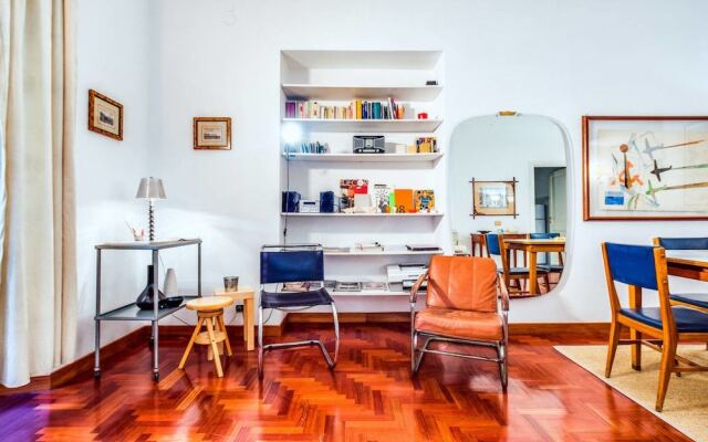 Well Decorated Flat With Amazing Central Location!