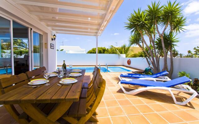 Seajay (L1) In Tias With 3 Bedrooms And 2 Bathrooms
