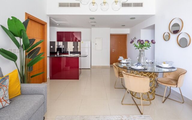 Elegant and Functional 2BR in Marina - Sleeps 5!