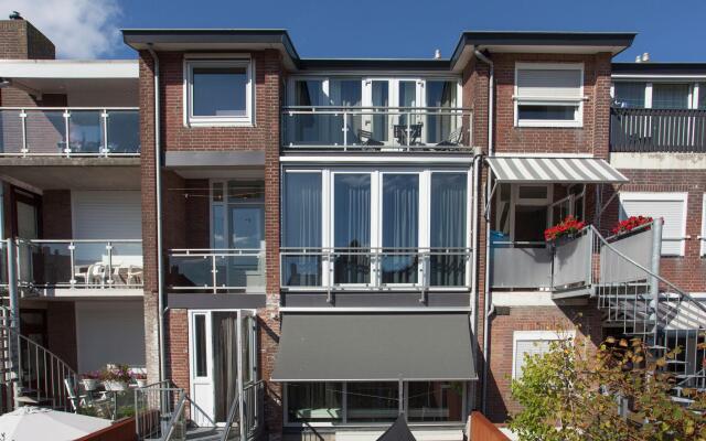 Cozy Apartment in Katwijk with Balcony