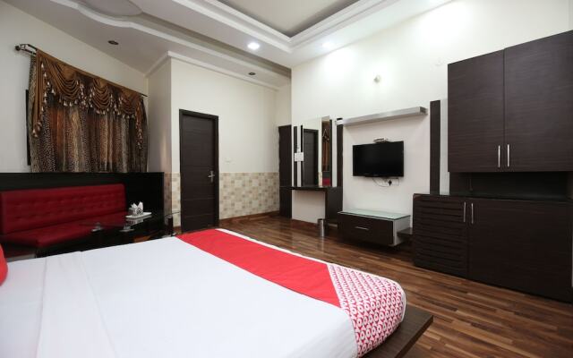 OYO 18599 Hotel Rc Residency