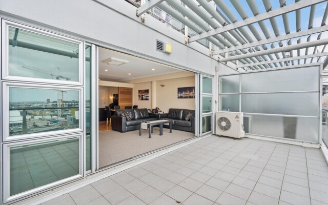QV Waterfront Apt with Wifi - 946