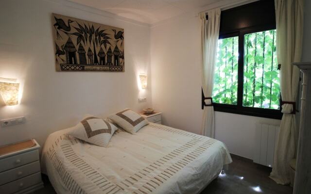 Elegant Holiday Home in Empuriabrava With Pool