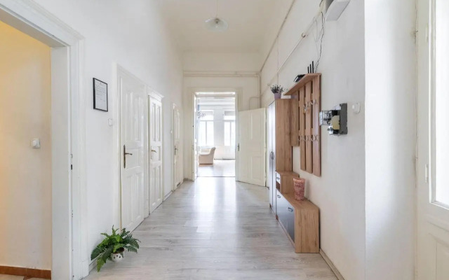 Izabella Home Budapest