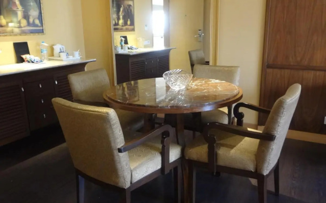 Pride Plaza Hotel, Ahmedabad