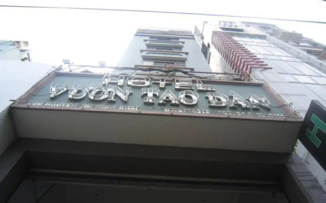Vuon Tao Dan Hotel Near Ben Thanh Market