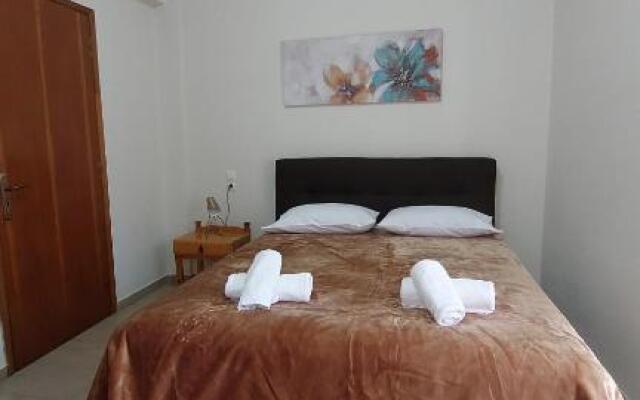 Polemarhos Guest House 9