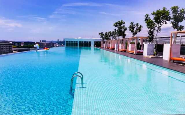 Comfy Home at Sutera Avenue