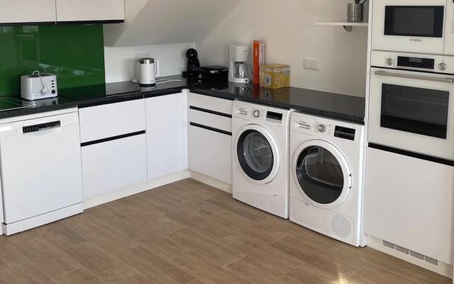 Orange Grove Residence