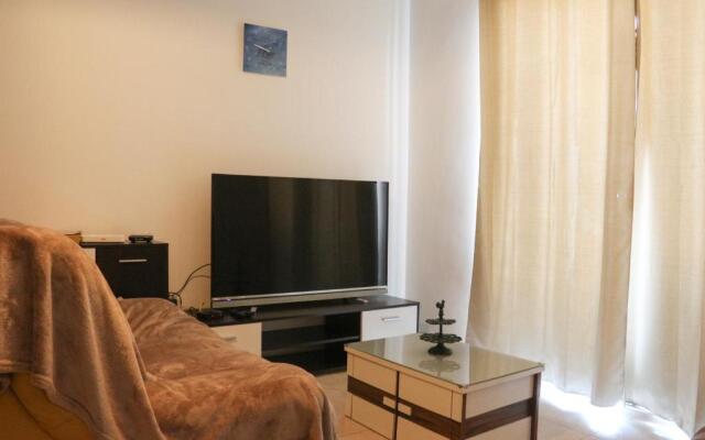 XL Central Home - Sleeps 10 people