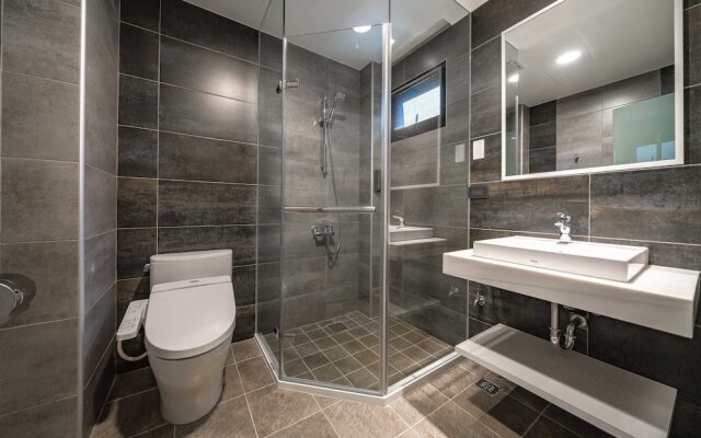 Otis Inn (Certificate No.: 2531, 2541, 2555, 2556)