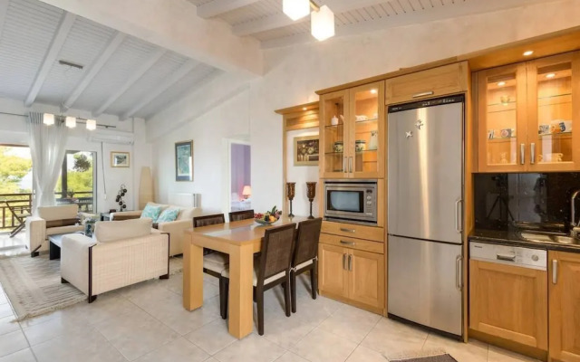 Lovely Apartment, sea View, Neos Marmaras, Greece