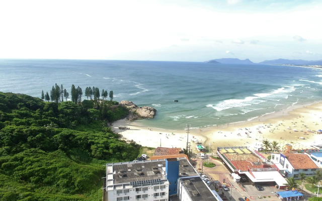 Cris Hotel
