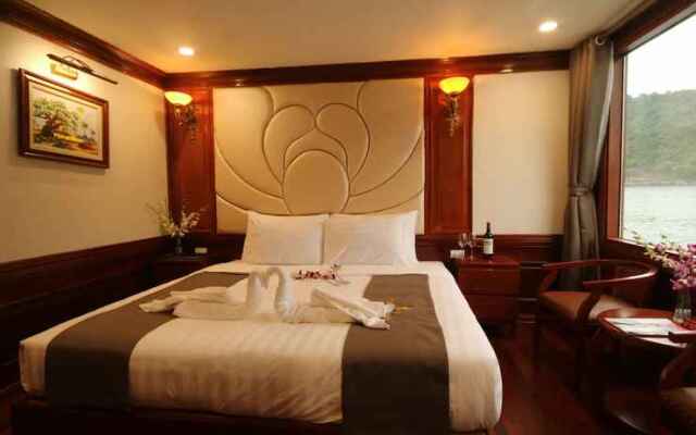 Alova Gold Cruises Halong