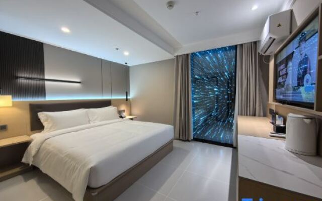 Yuequan Hotel (Beijing Qinghe Xiaoyingqiao Subway Station)