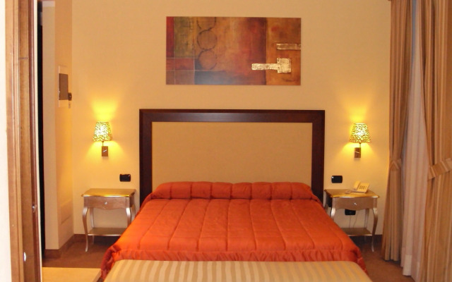 Hotel For You