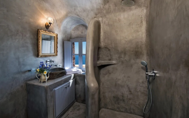 Aerie-Santorini