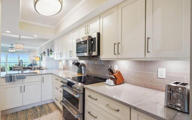 Land's End 10-304 Beach Front - Premier