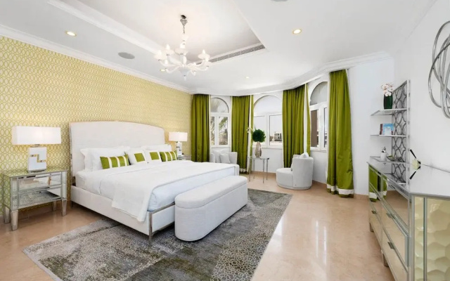 Maison Privee - Ultra-Luxury Villa w/ Private Pool & Beach on Palm