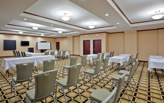 Holiday Inn Express Hotel & Suites Dumas by IHG