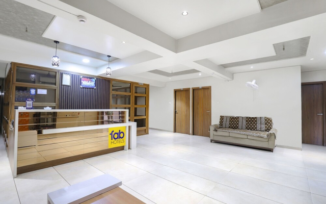 FabHotel Bharosa Inn