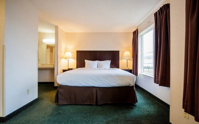 Greystone Inn and Suites