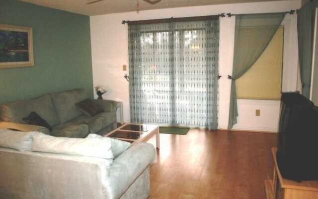 Maison Drive Joint