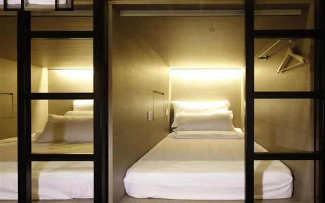 BEAT. Capsule Hostel @ Boat Quay
