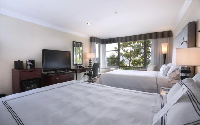Granville Island Hotel