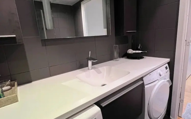Stylish Seaview 4 Beds Central Apartment Sorenga