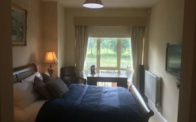 Sawgrass Guesthouse