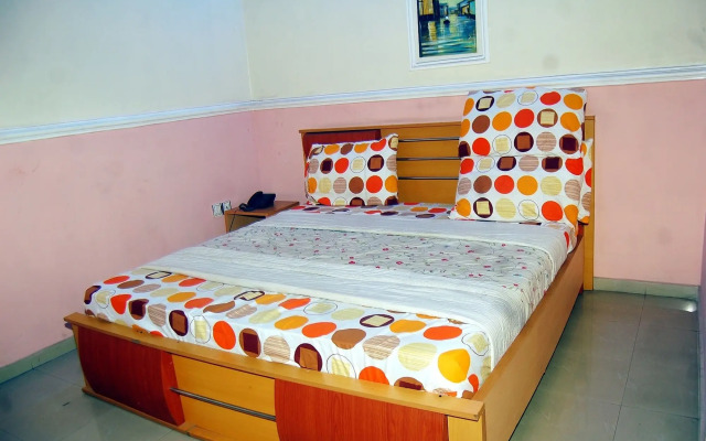 De-b Garden Hotel