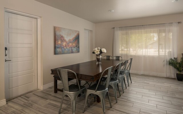 Chaparral House-Sleeps 14-Large Jacuzzi
